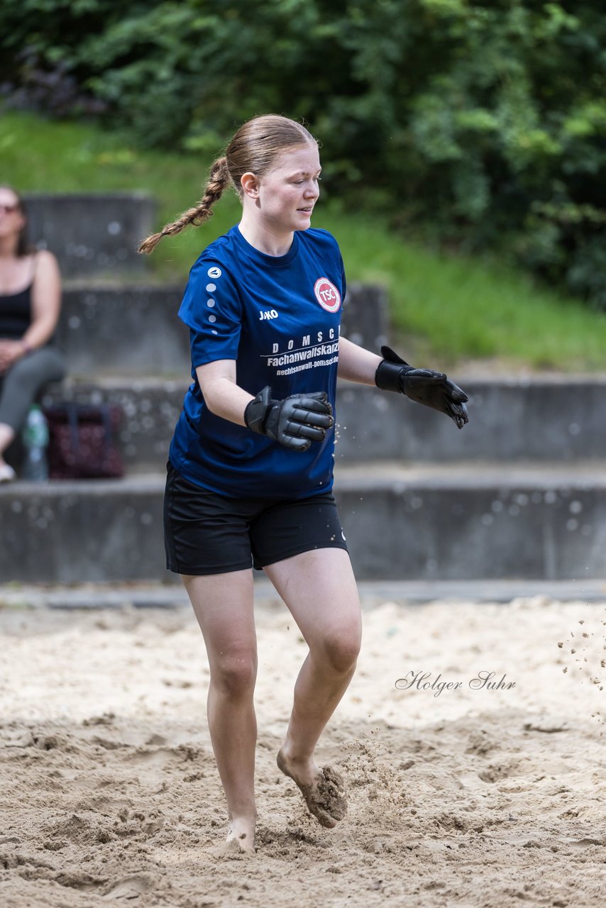 Bild 64 - wBJ/wCJ Beachsoccer Cup